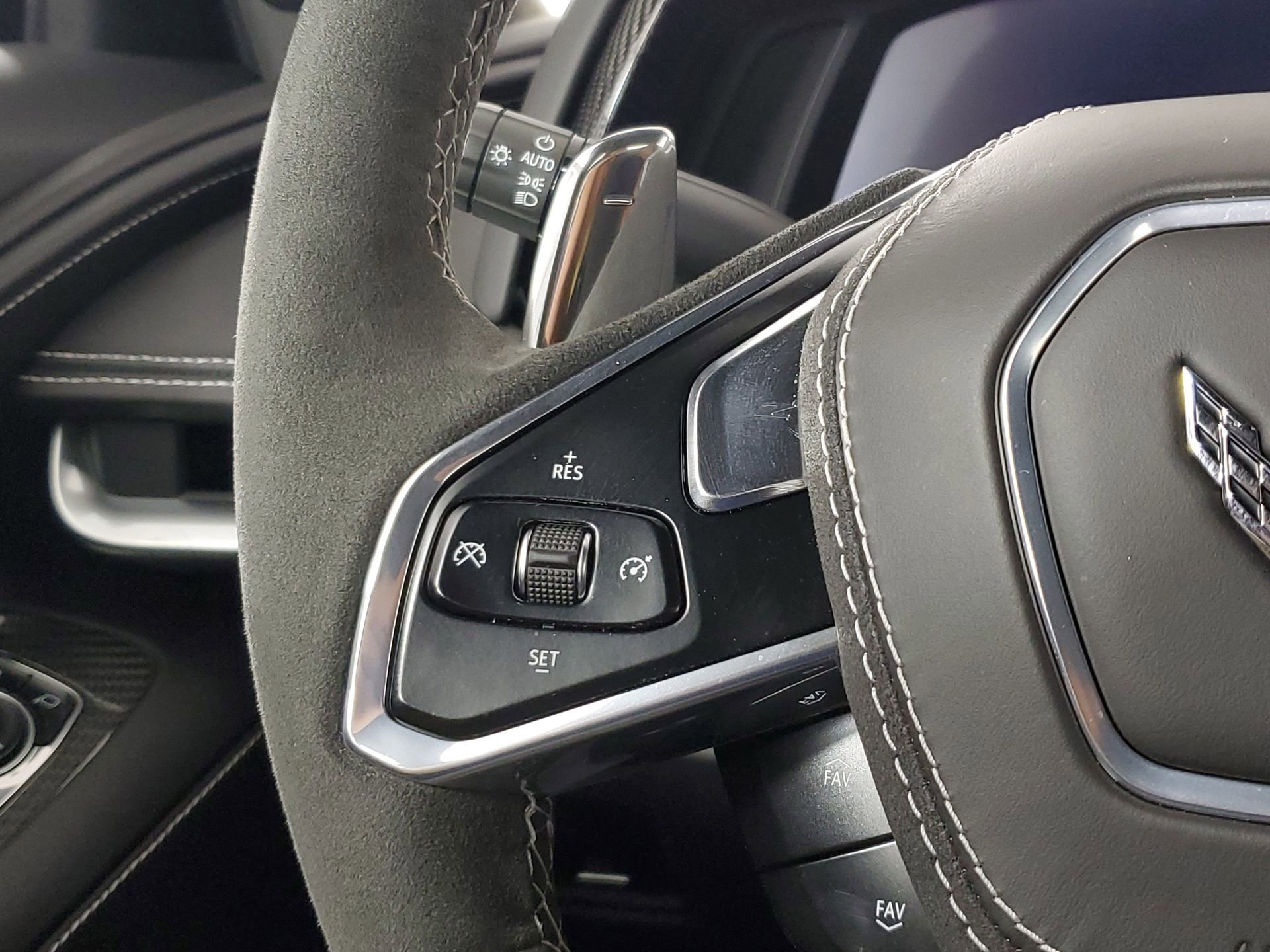 Used 2023 Chevrolet Corvette Stingray Premium Conv w/ Z51 Performance Package image 26