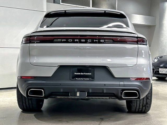 Certified 2025 Porsche Cayenne Coupe image 7