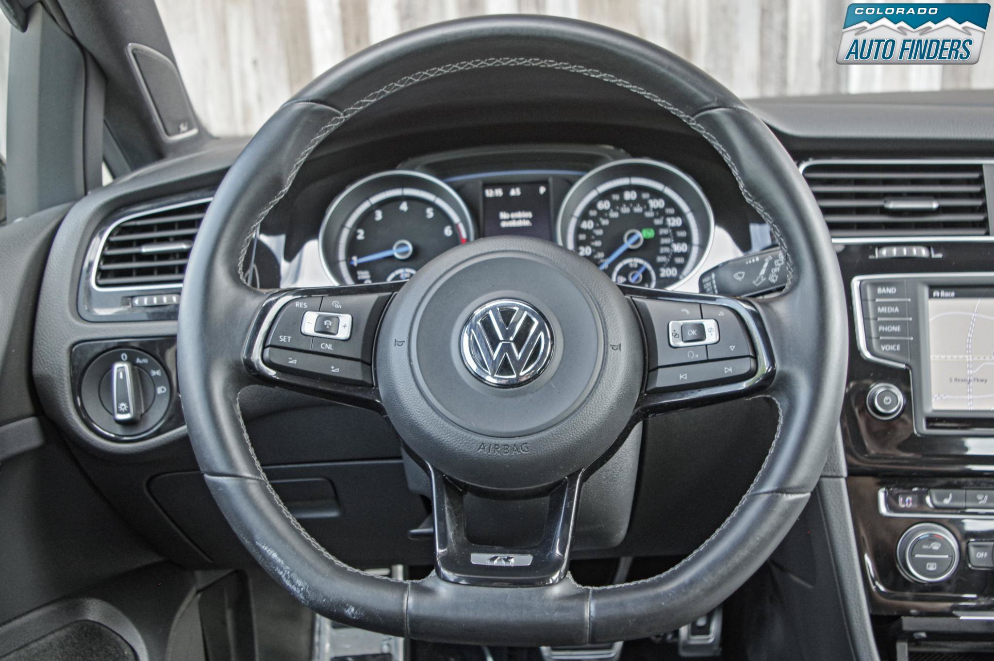 Used 2017 Volkswagen Golf R 4-Door AWD/4WD image 13