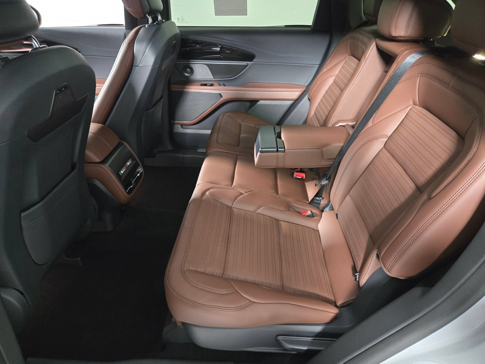 New 2026 Lincoln Nautilus Reserve w/ Jet Appearance Package AWD/4WD image 14
