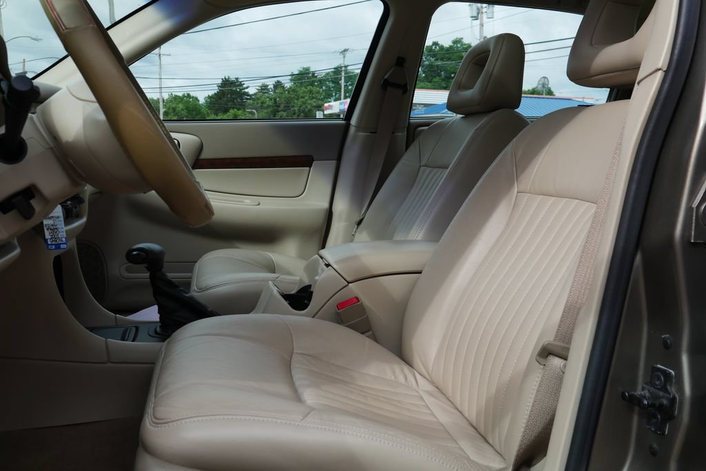 Used 2002 Chevrolet Impala LS w/ Seating Comfort Pkg FWD image 27