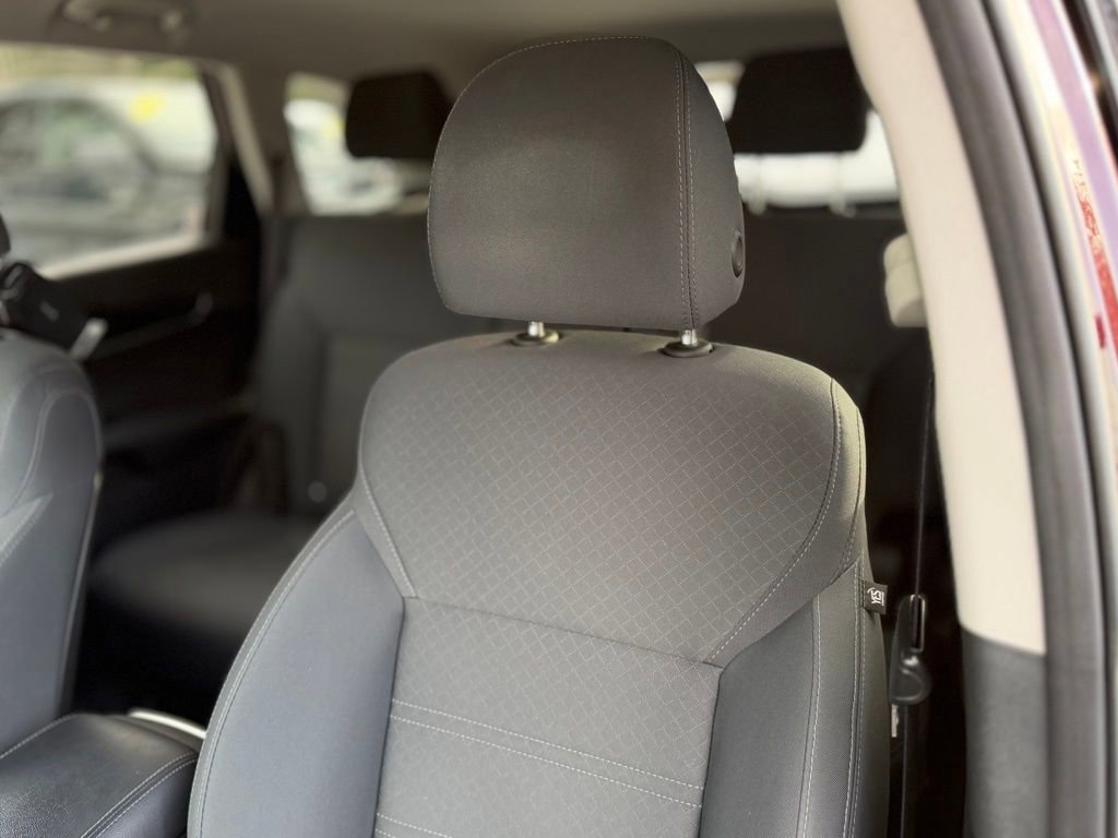 Used 2019 Kia Sorento S image 5