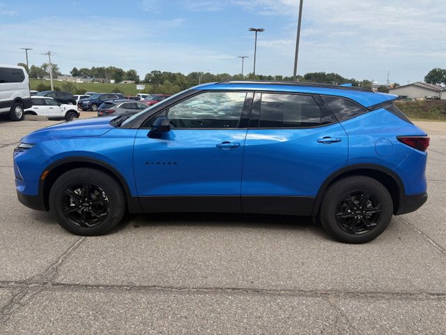 Used 2025 Chevrolet Blazer LT w/ Convenience Package image 6