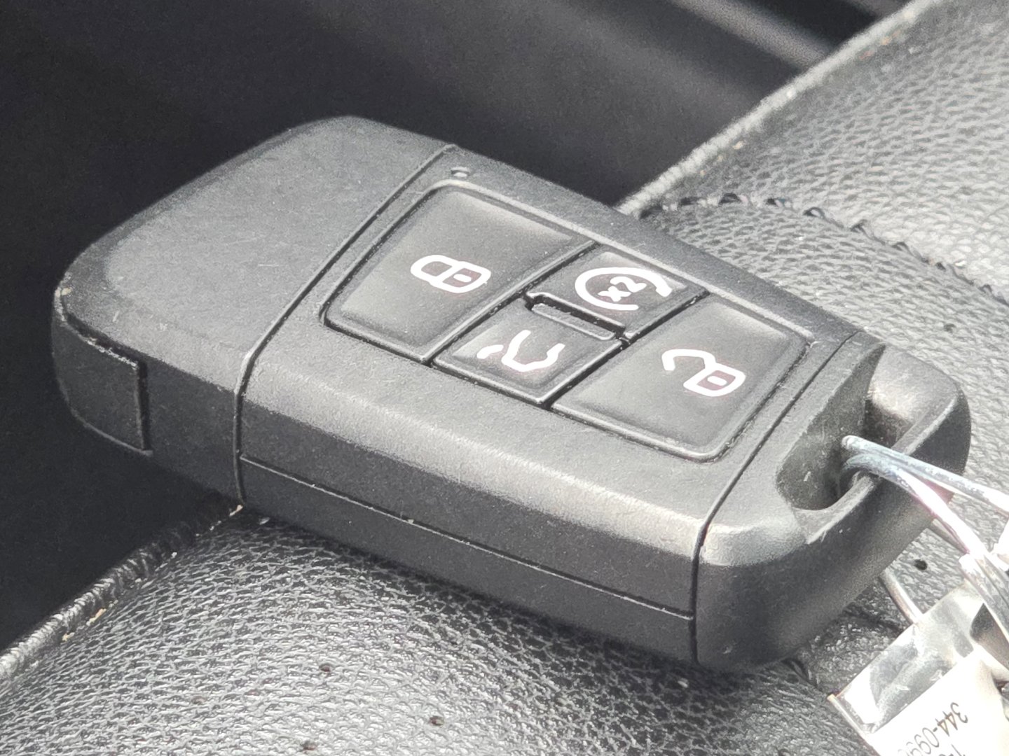 Used 2022 Volkswagen Tiguan SE R-Line AWD/4WD image 35