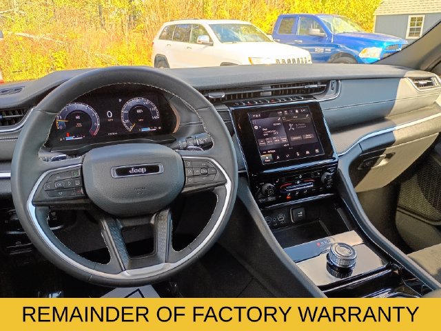 Used 2023 Jeep Grand Cherokee L Laredo AWD/4WD image 10