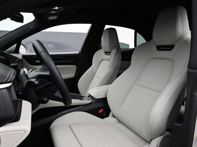 New 2026 Porsche Macan 4S Electric image 5