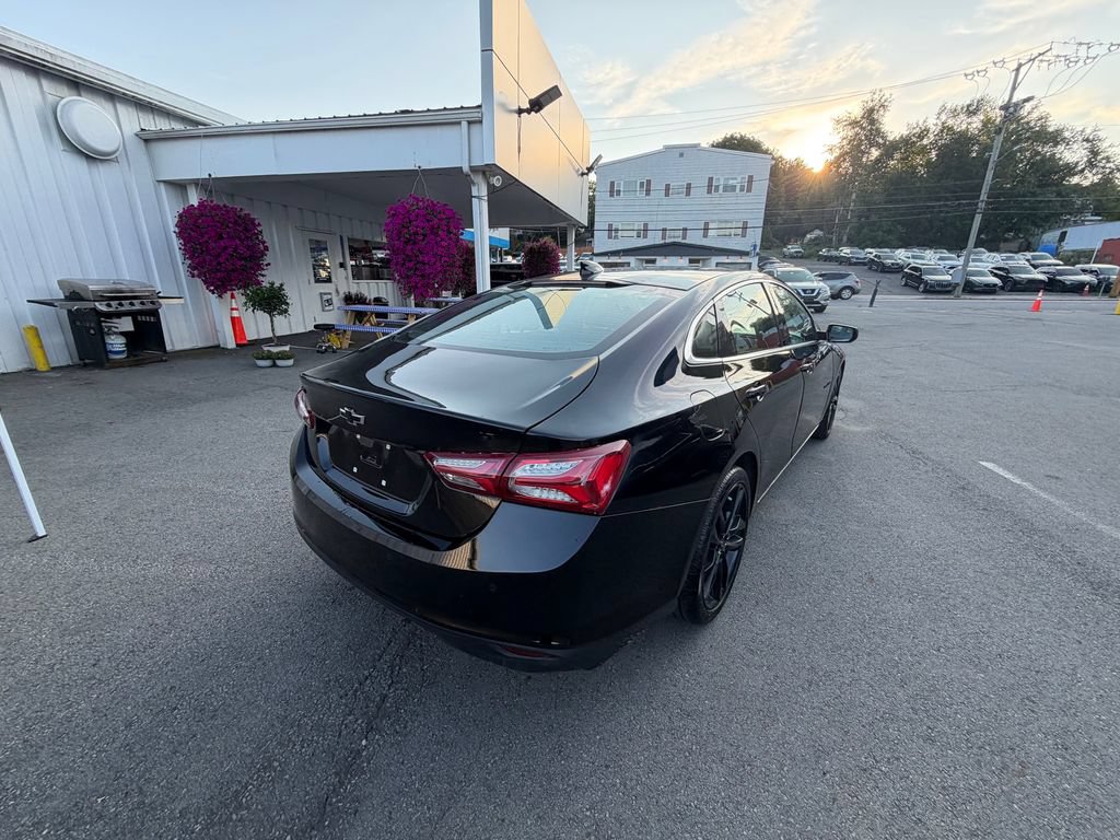 Used 2021 Chevrolet Malibu LT w/ Leather Package FWD image 5