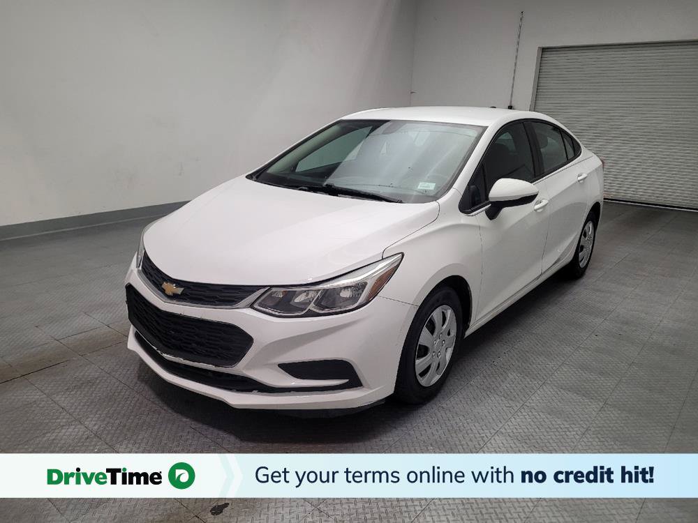 Used 2018 Chevrolet Cruze LS FWD image 1