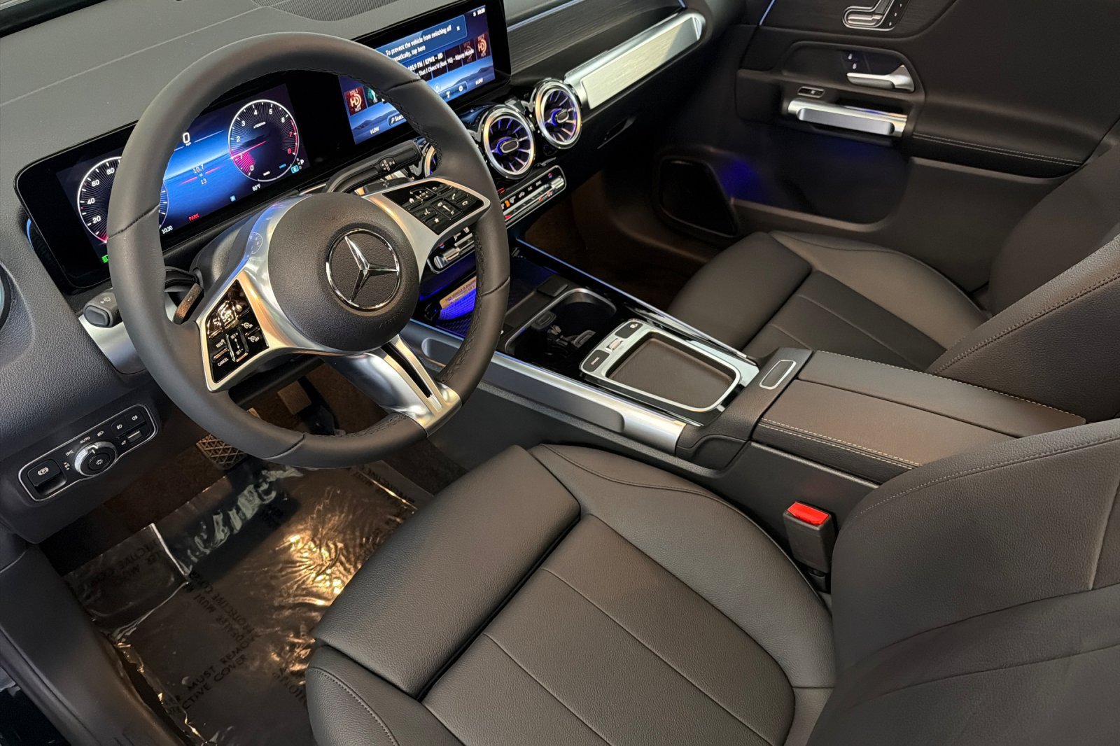 New 2026 Mercedes-Benz GLB 250 image 9