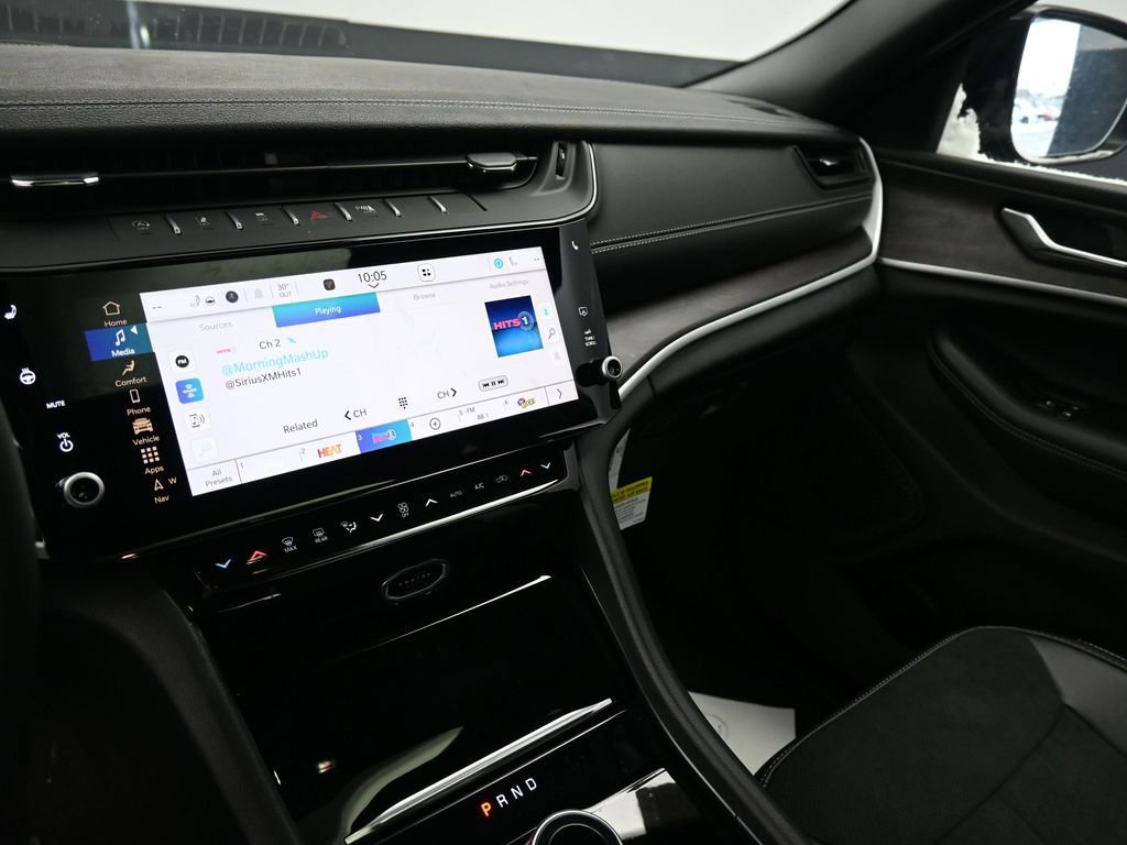 New 2026 Jeep Grand Cherokee Altitude image 16