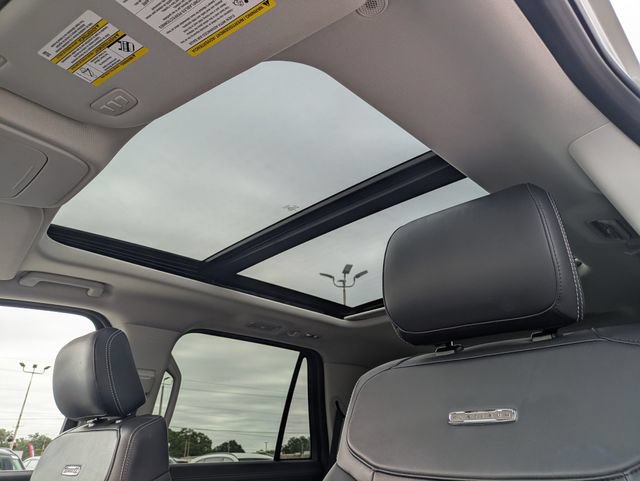 Used 2025 Ford Expedition Platinum AWD/4WD image 19