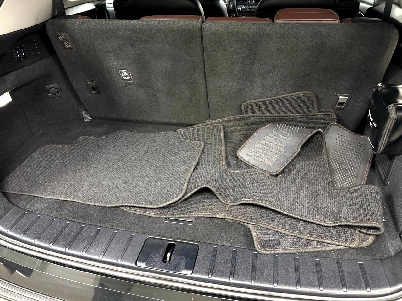 Used 2018 Lexus RX 450hL Premium w/ Premium Package image 39