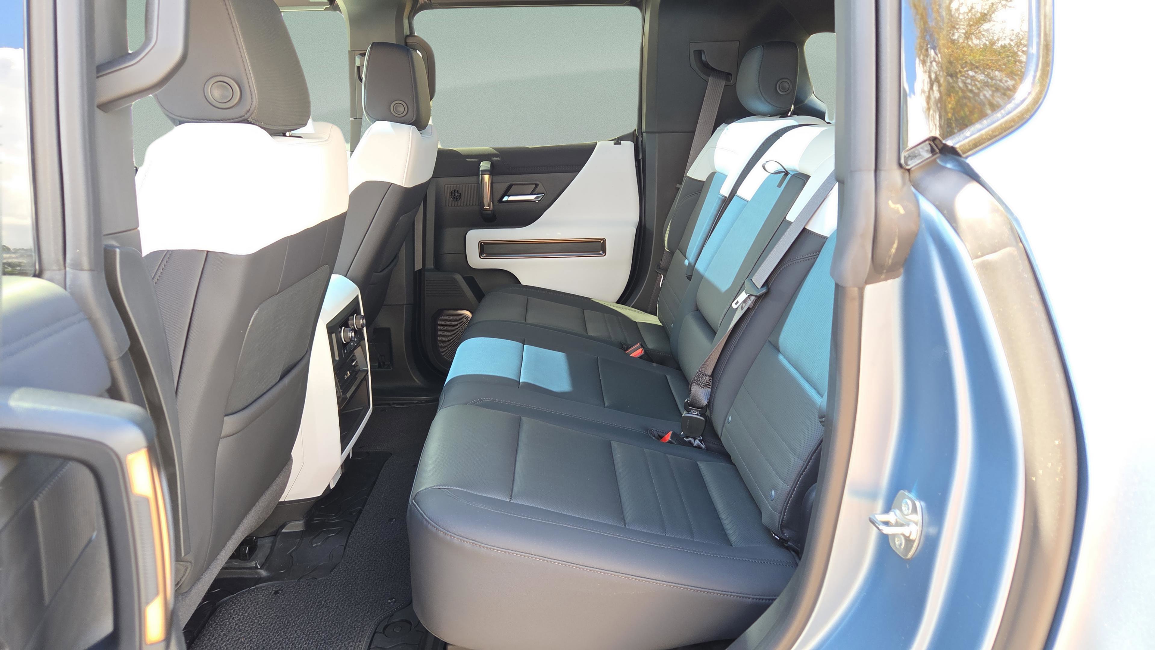 New 2024 GMC Hummer EV 3X w/ Omega Edition AWD/4WD image 26