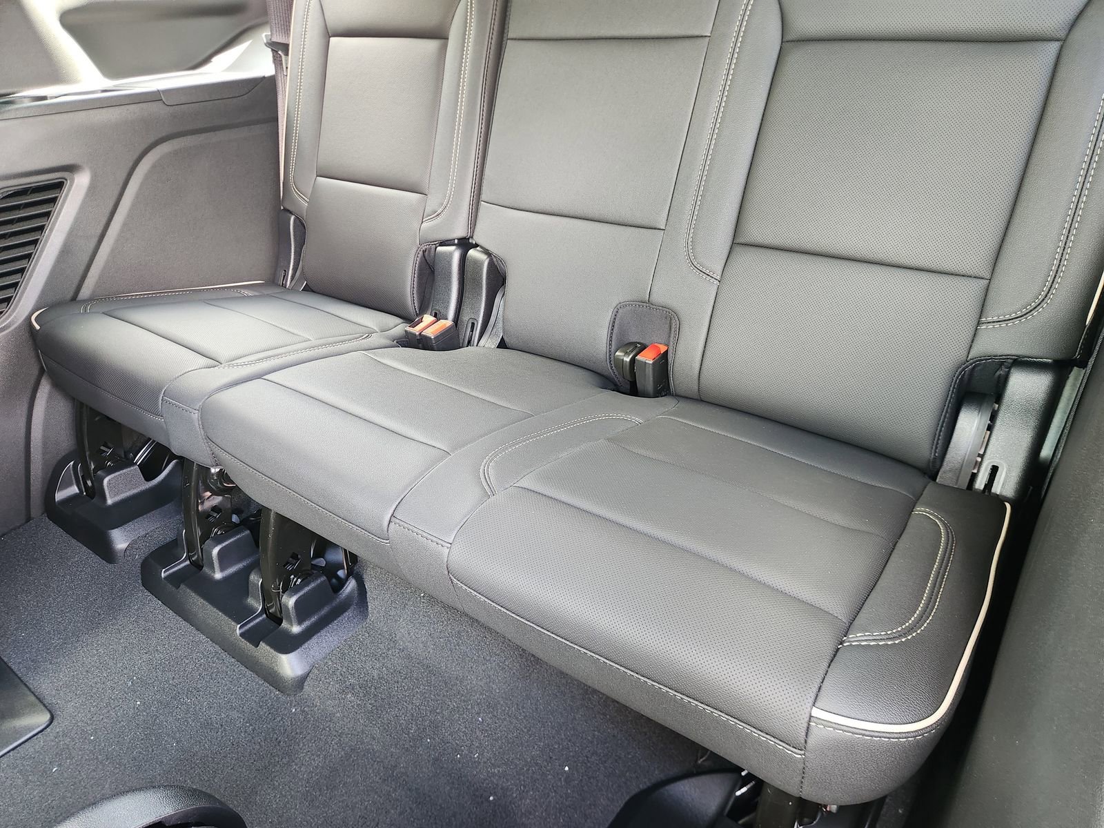 New 2026 GMC Yukon Elevation AWD/4WD image 34