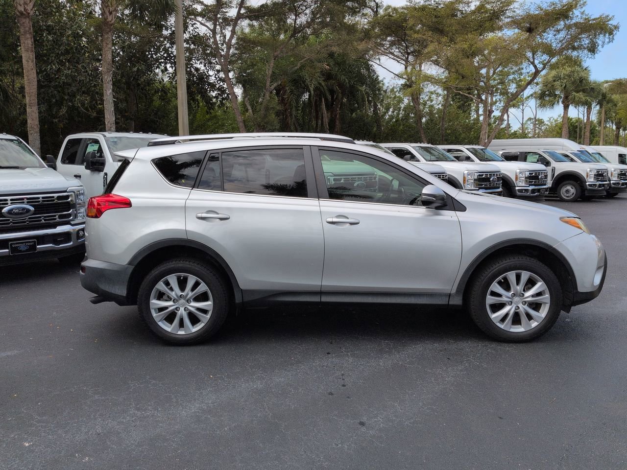 Used 2014 Toyota RAV4 Limited image 2