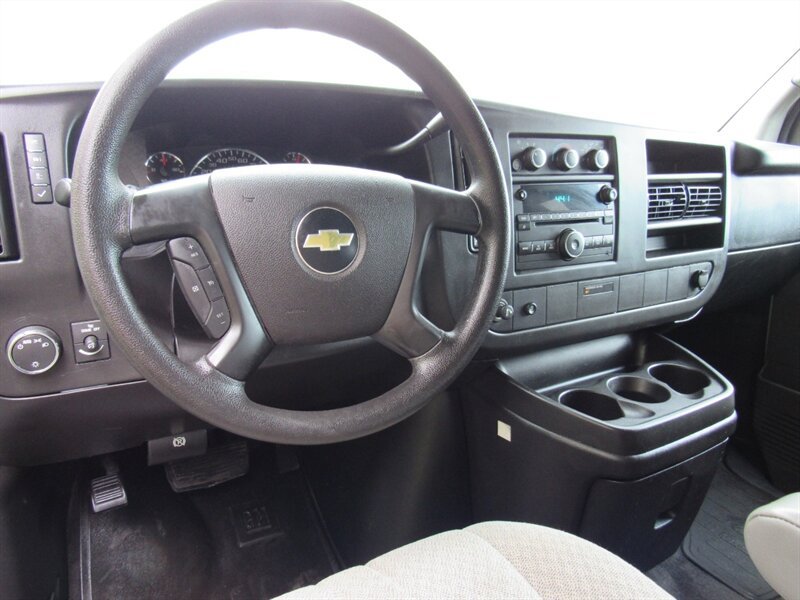 Used 2014 Chevrolet Express 1500 LT w/ LT Preferred Equipment Group RWD image 8