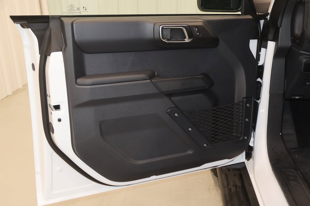 New 2025 Ford Bronco Outer Banks image 9