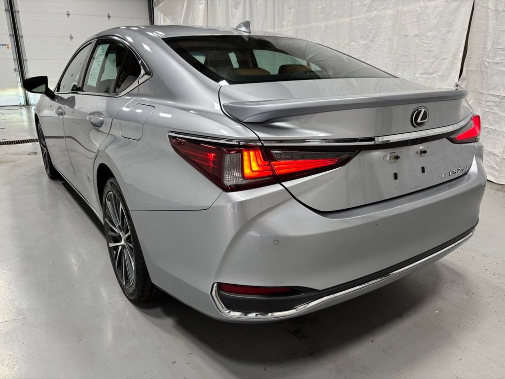 Used 2022 Lexus ES 250 w/ Premium Package AWD/4WD image 5