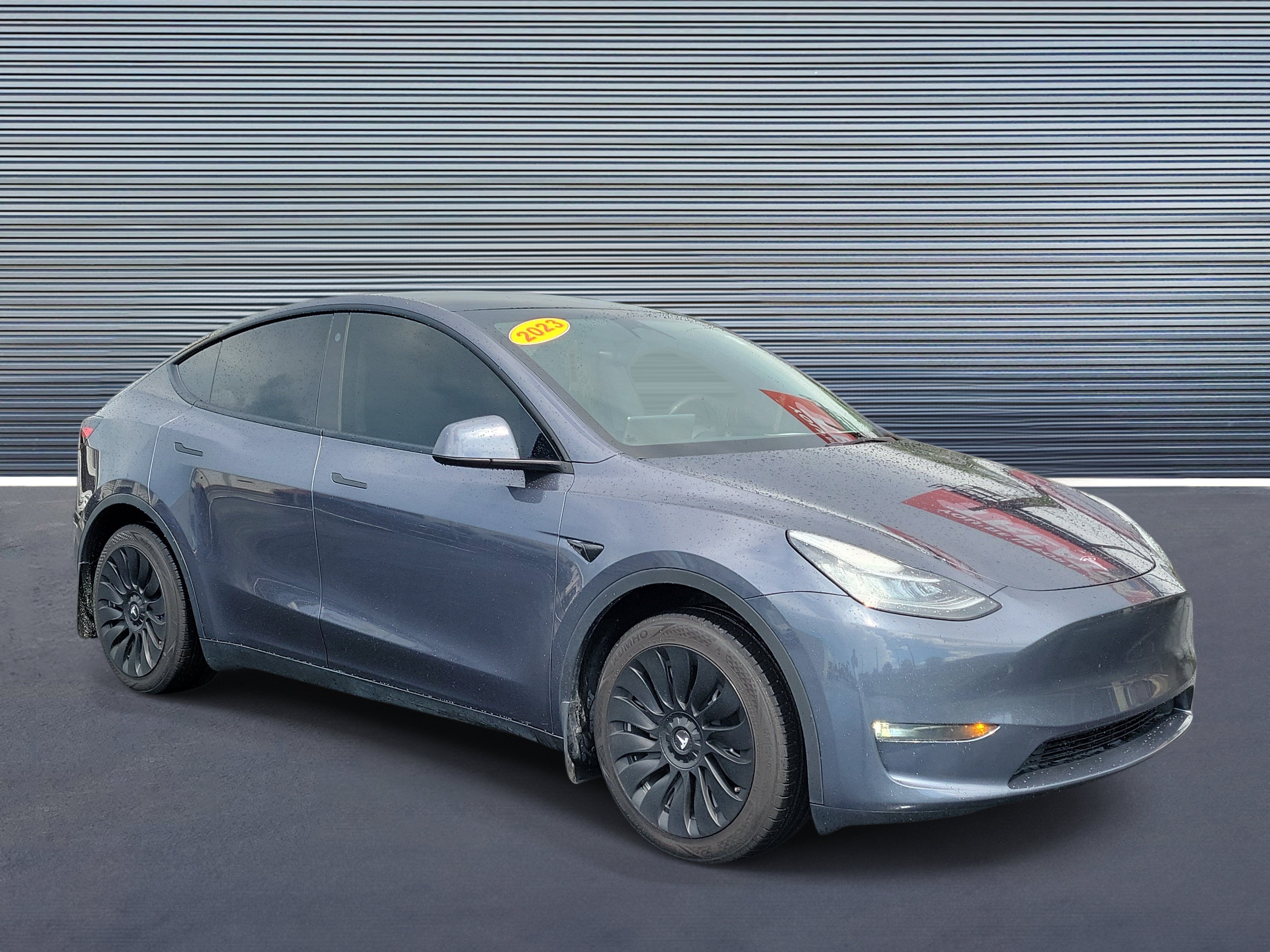 Used 2023 Tesla Model Y Long Range AWD/4WD image 2