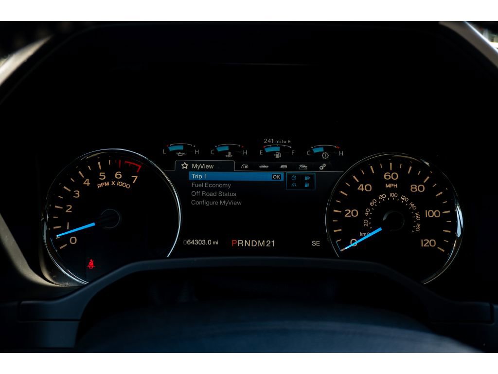 Used 2015 Ford F150 Lariat w/ Equipment Group 502A Luxury RWD image 22