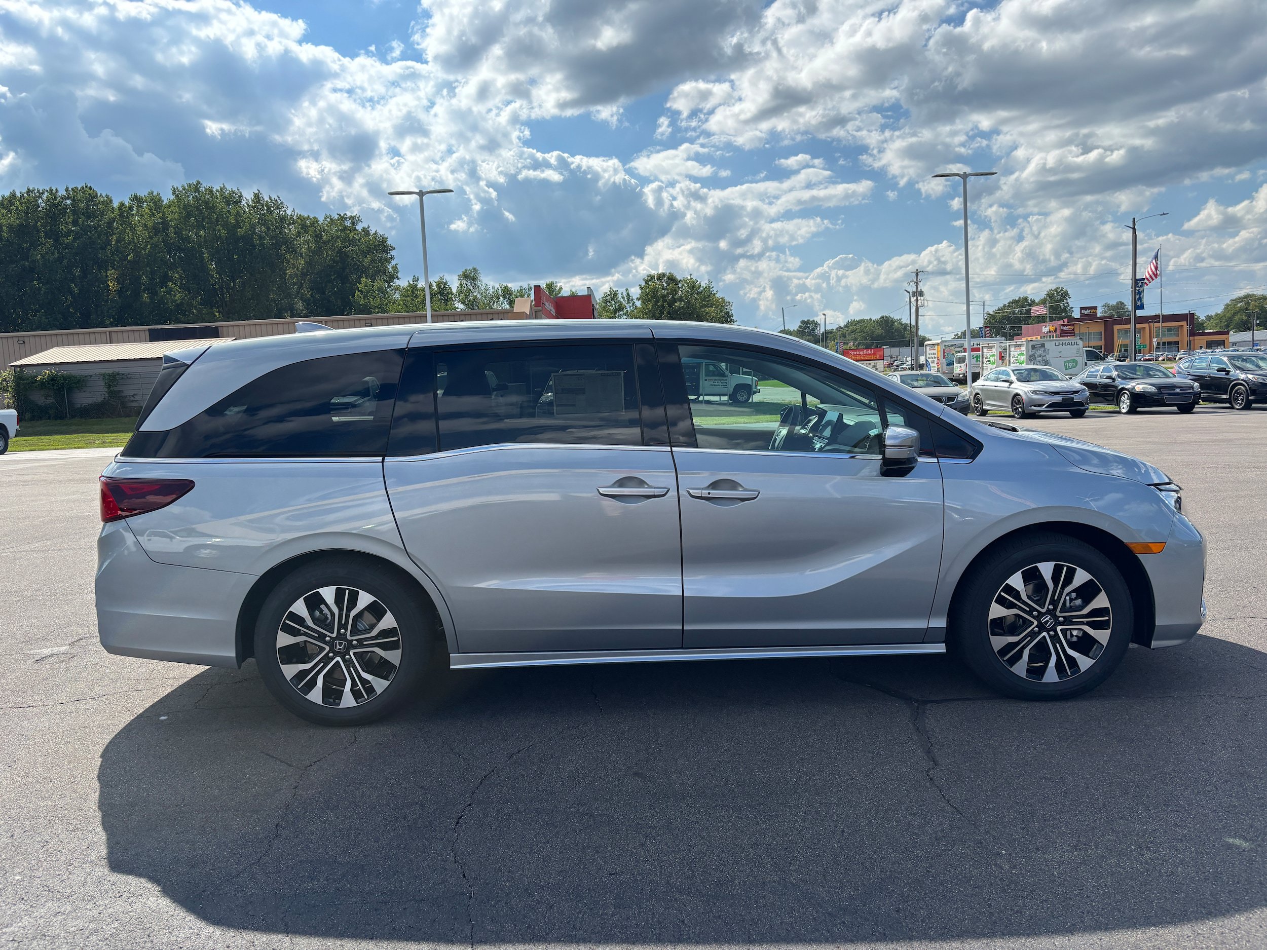 New 2026 Honda Odyssey Elite image 5