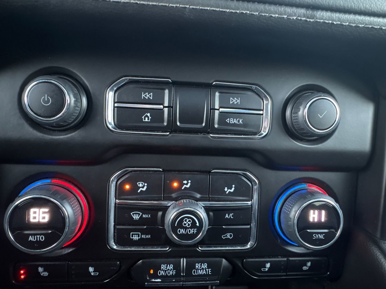 Used 2023 Chevrolet Tahoe Z71 AWD/4WD image 24