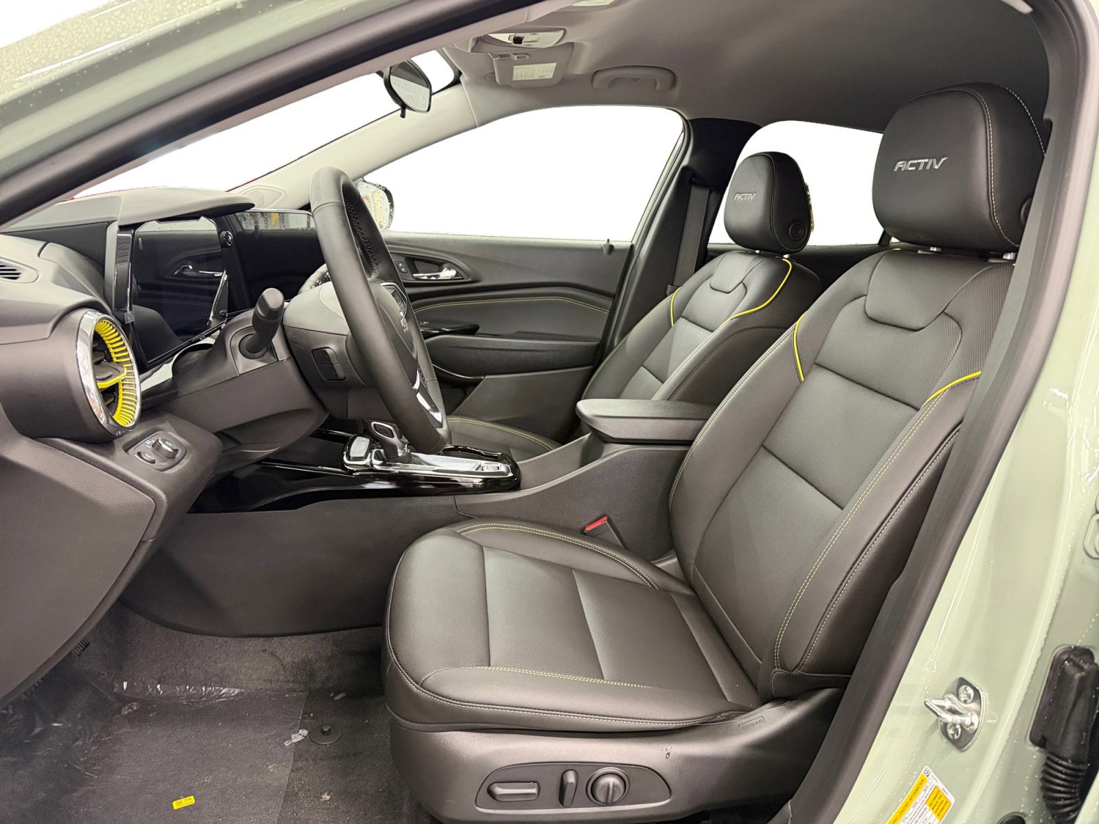 New 2026 Chevrolet Trax ACTIV w/ Driver Confidence Package image 9