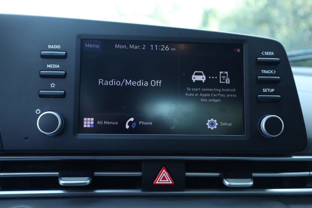 Used 2023 Hyundai Elantra SEL image 11