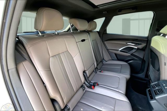 Used 2025 Audi Q5 Premium w/ Convenience Package image 25