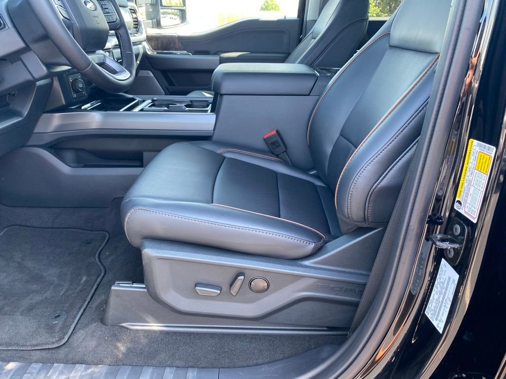 New 2026 Ford F350 Lariat w/ FX4 Off-Road Package image 8