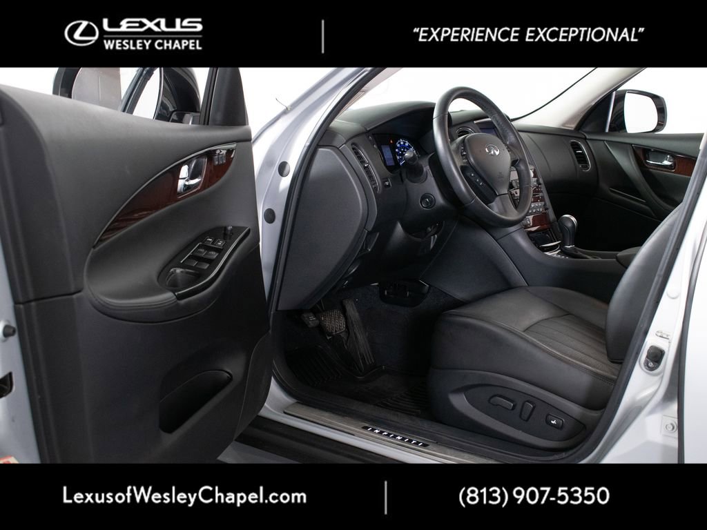 Used 2017 INFINITI QX50 AWD w/ Deluxe Touring Package image 17