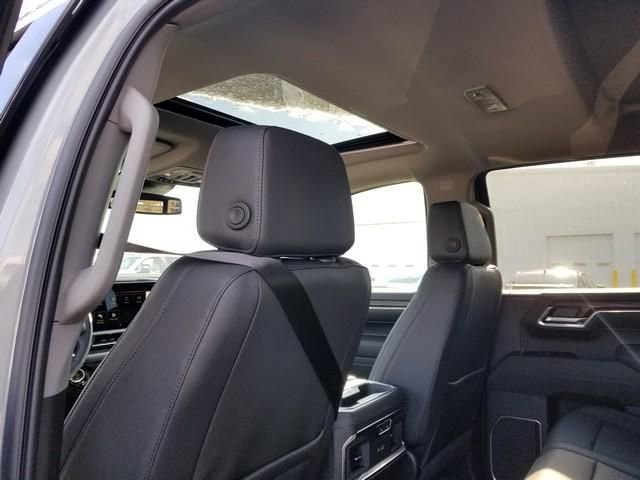 New 2026 GMC Sierra 1500 SLT w/ SLT Premium Plus Package image 17