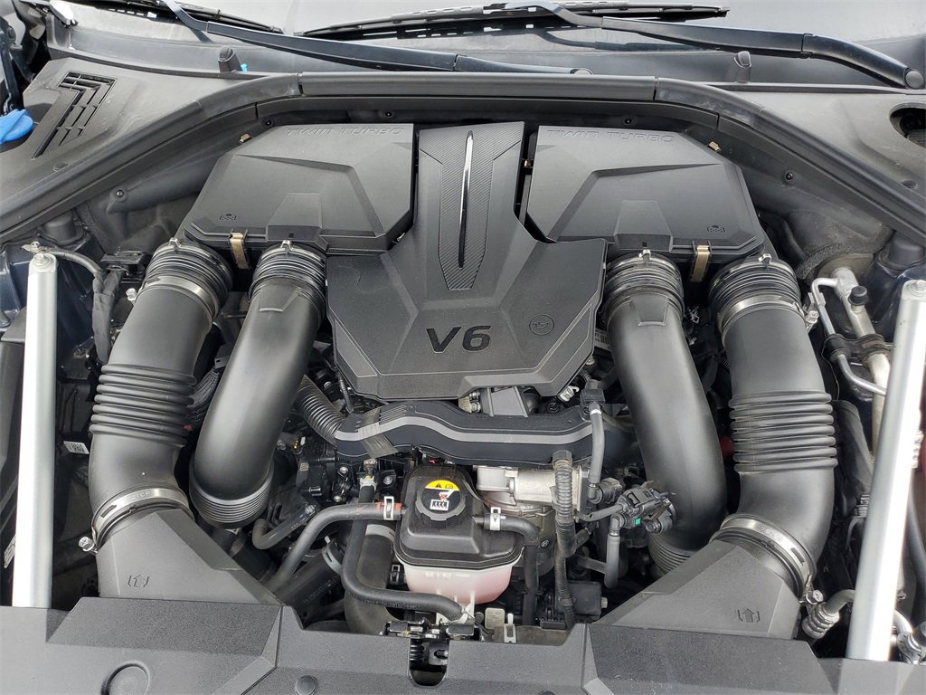 Used 2022 Genesis GV70 3.5T Sport w/ Sport Prestige Package image 9