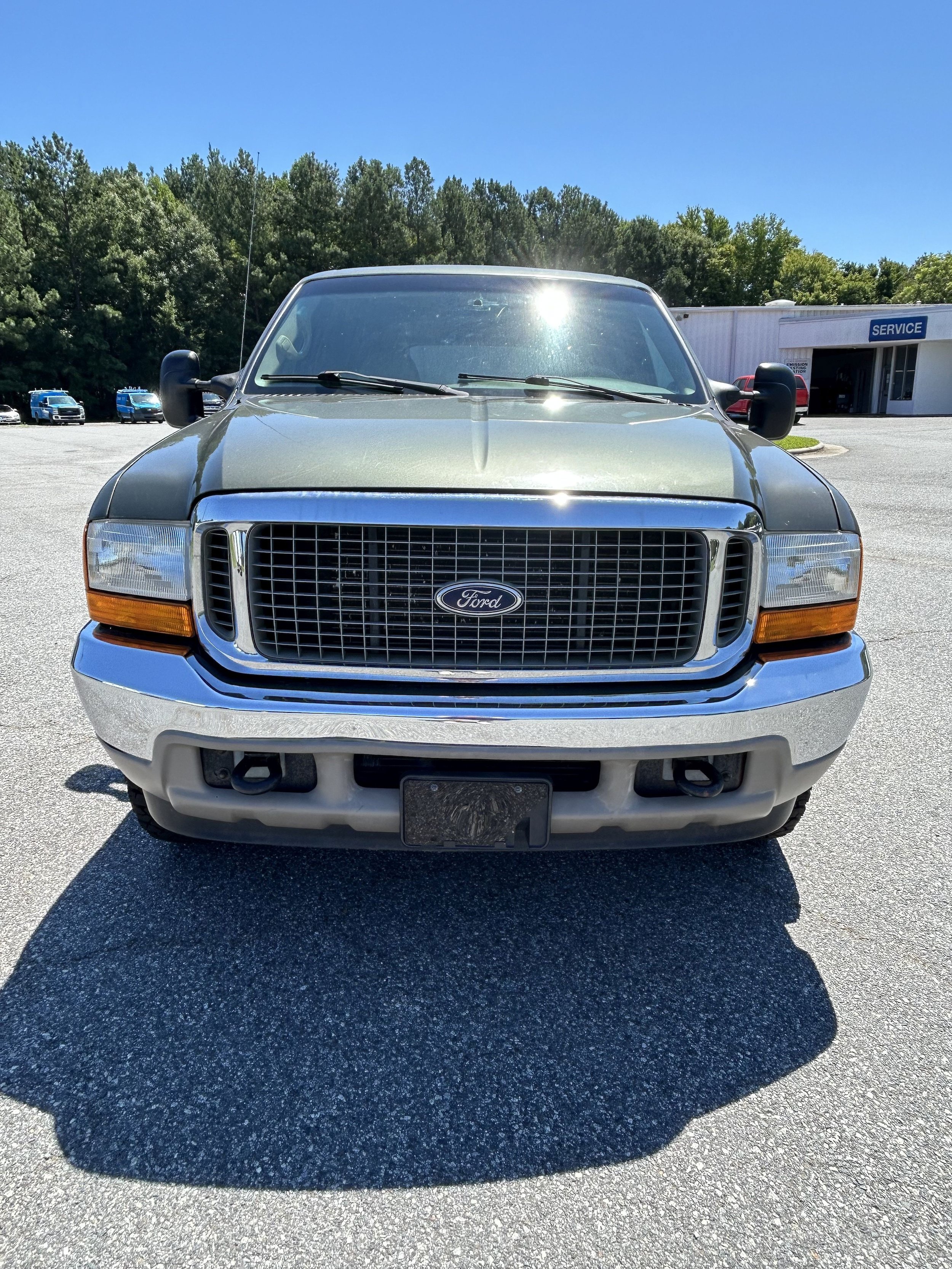 Used 2000 Ford Excursion Limited AWD/4WD image 2