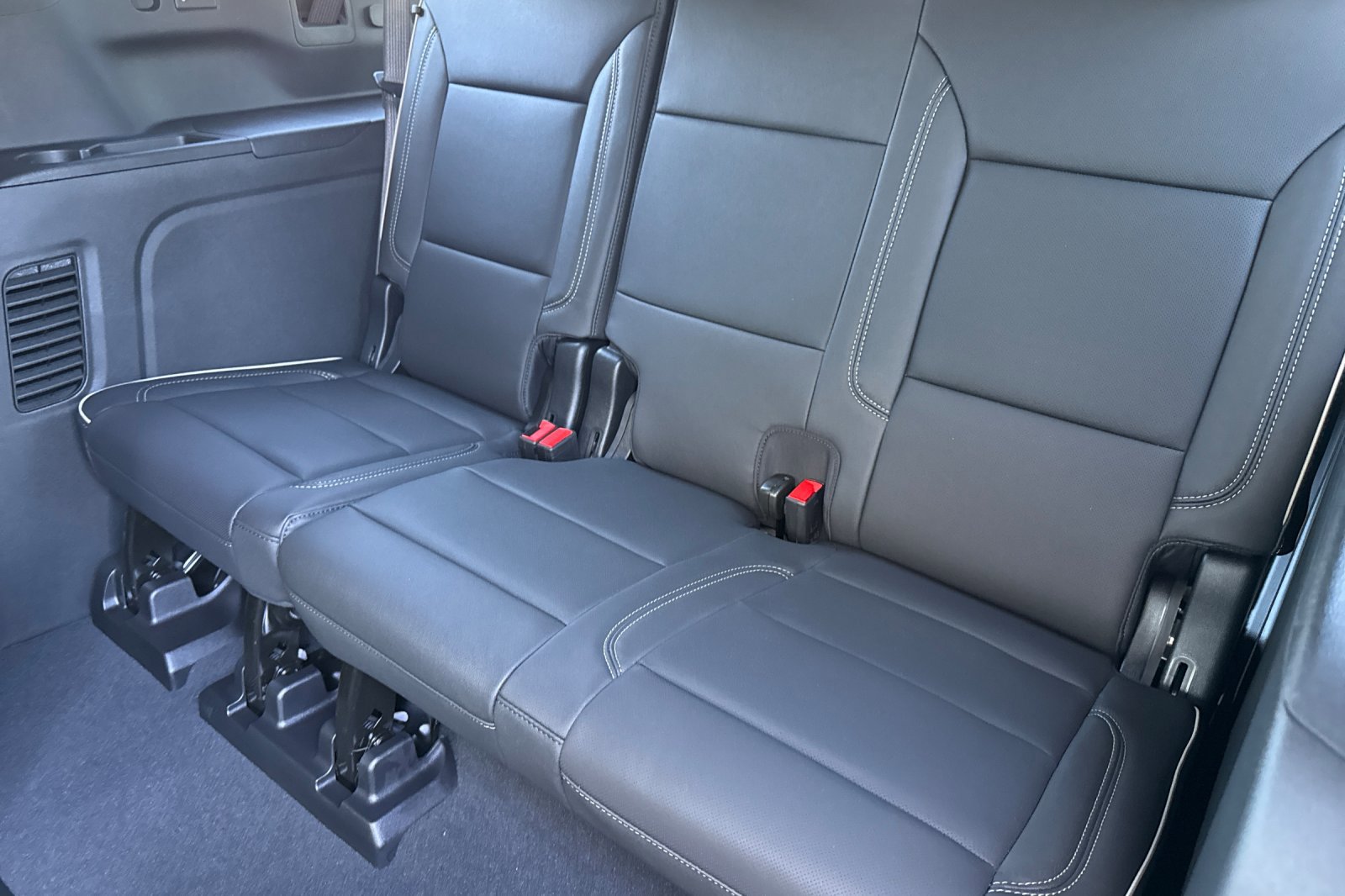 New 2026 GMC Yukon XL Elevation image 16