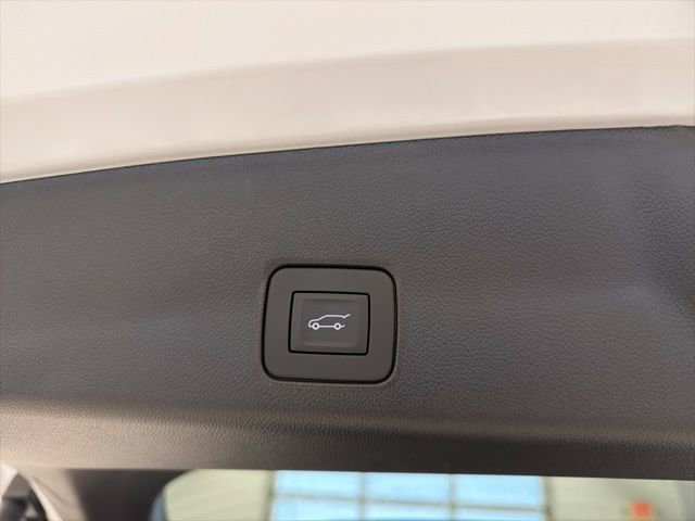 Used 2025 Chevrolet TrailBlazer LT w/ Convenience Package image 16