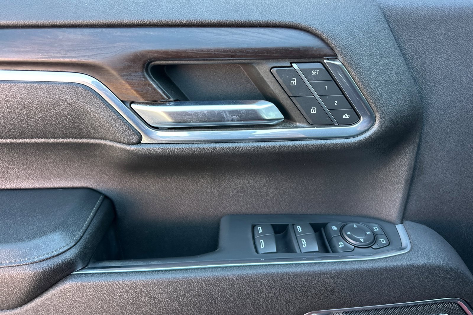 Used 2023 GMC Sierra 1500 SLT w/ SLT Convenience Package image 12