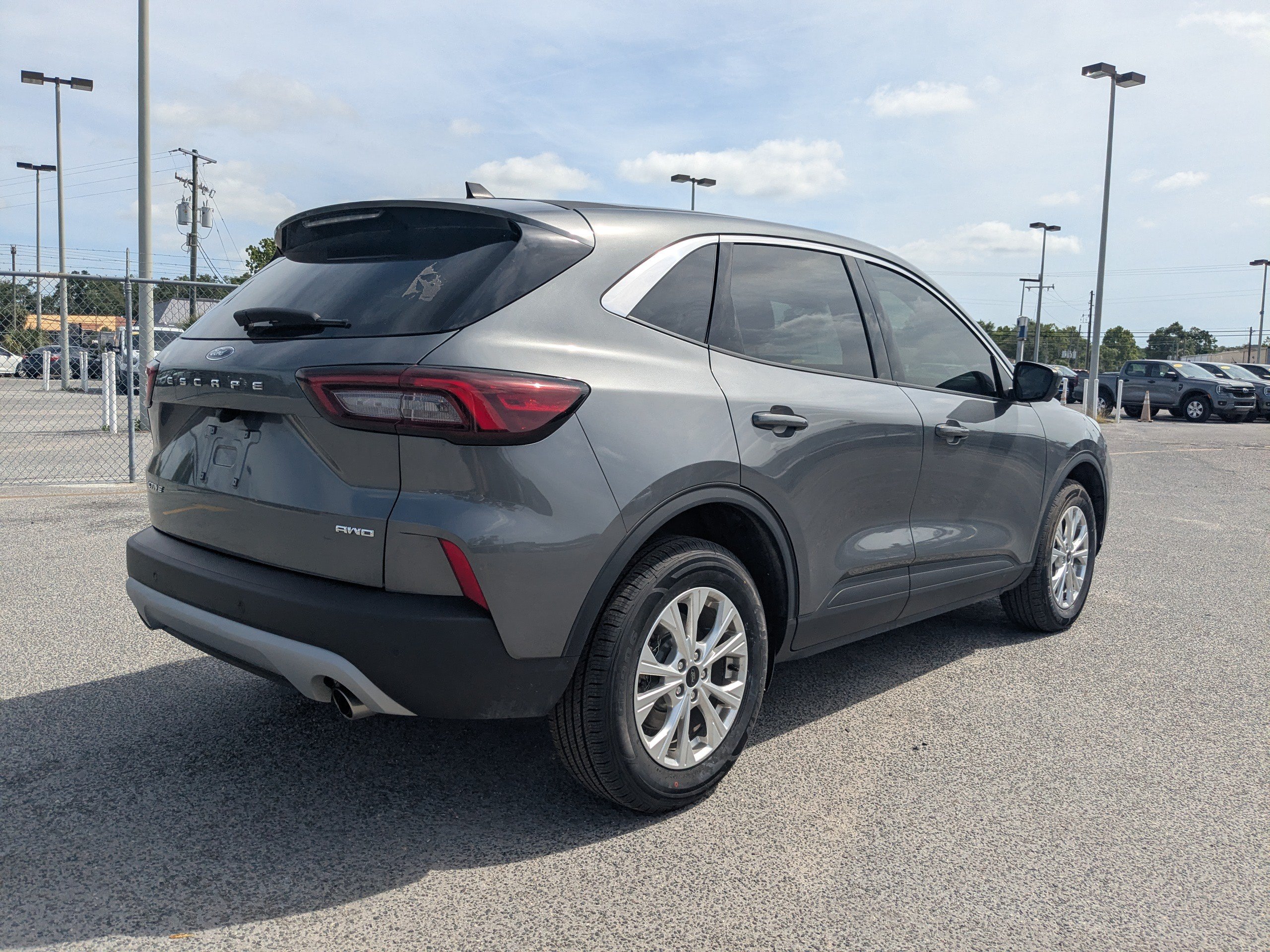 Certified 2023 Ford Escape Active w/ Tech Pack #2 AWD/4WD image 4