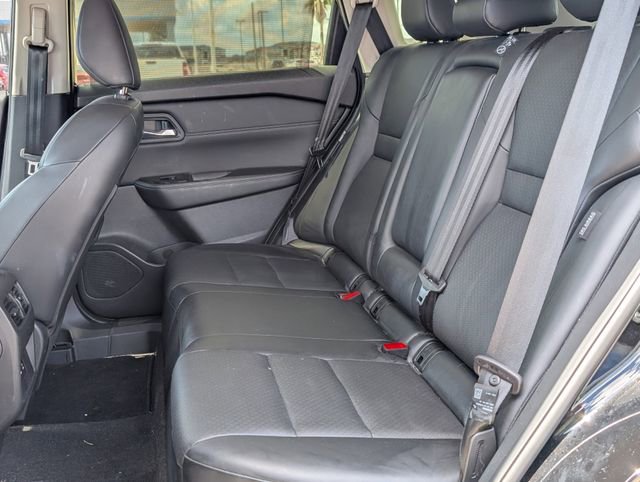 Used 2024 Nissan Rogue SV w/ SV Premium Package image 25