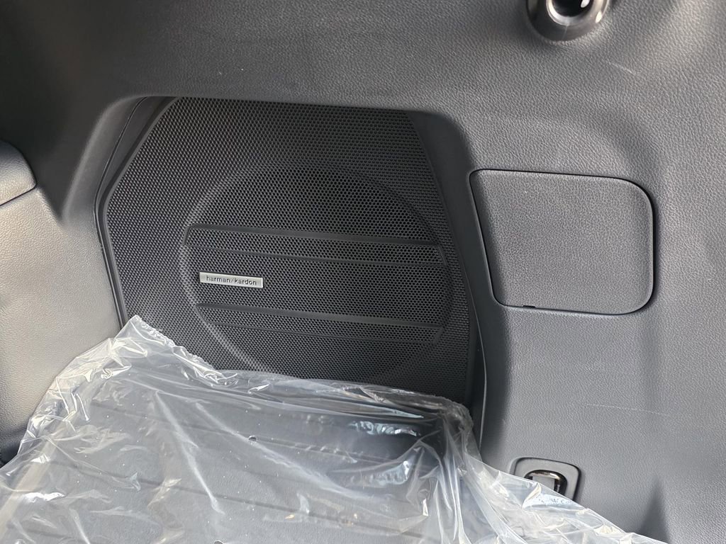 New 2026 Subaru Ascent Bronze Edition w/ Onyx Package image 14