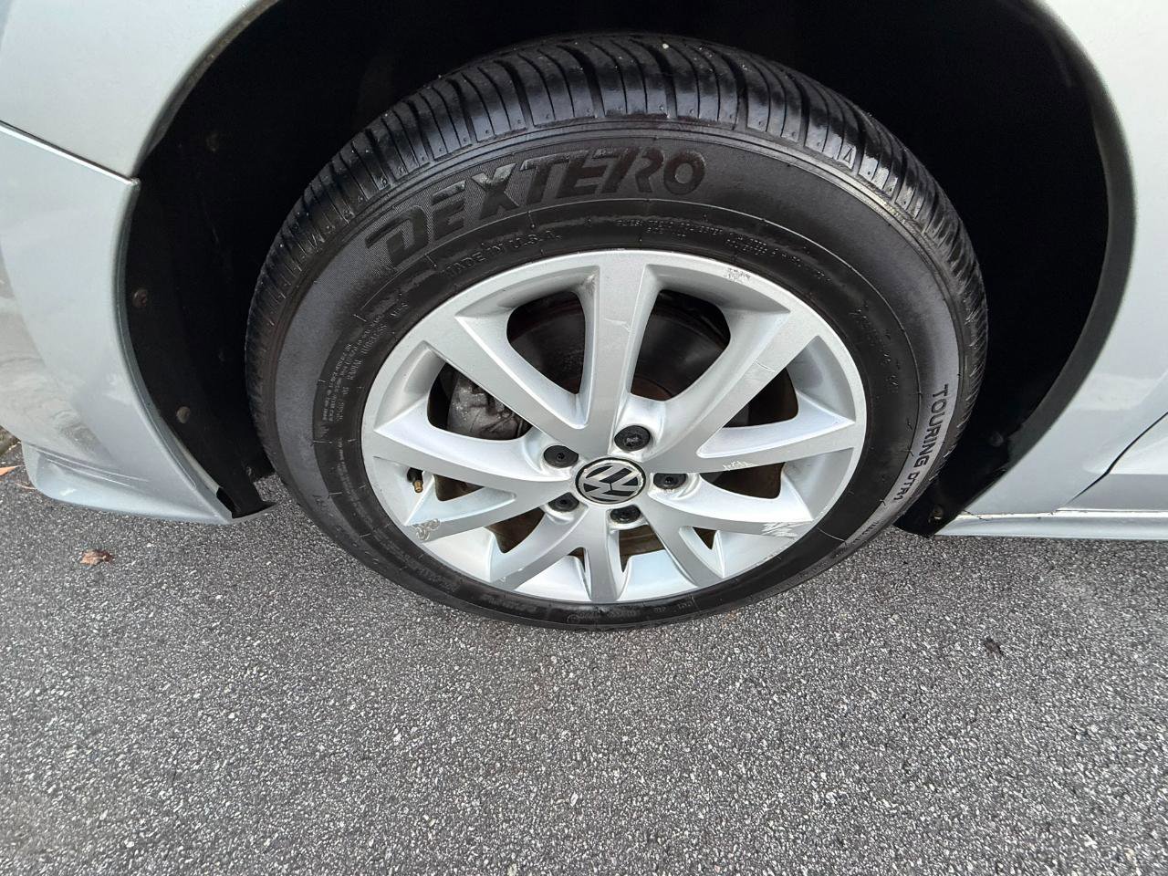 Used 2015 Volkswagen Jetta SE FWD image 23
