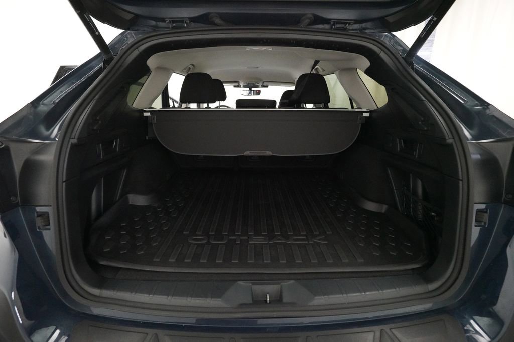 Used 2023 Subaru Outback Premium w/ Popular Package #1 image 10