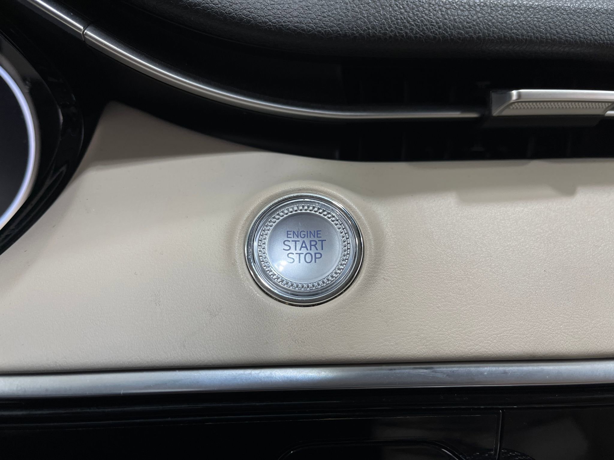 Used 2022 Genesis GV70 2.5T w/ Select Package image 20