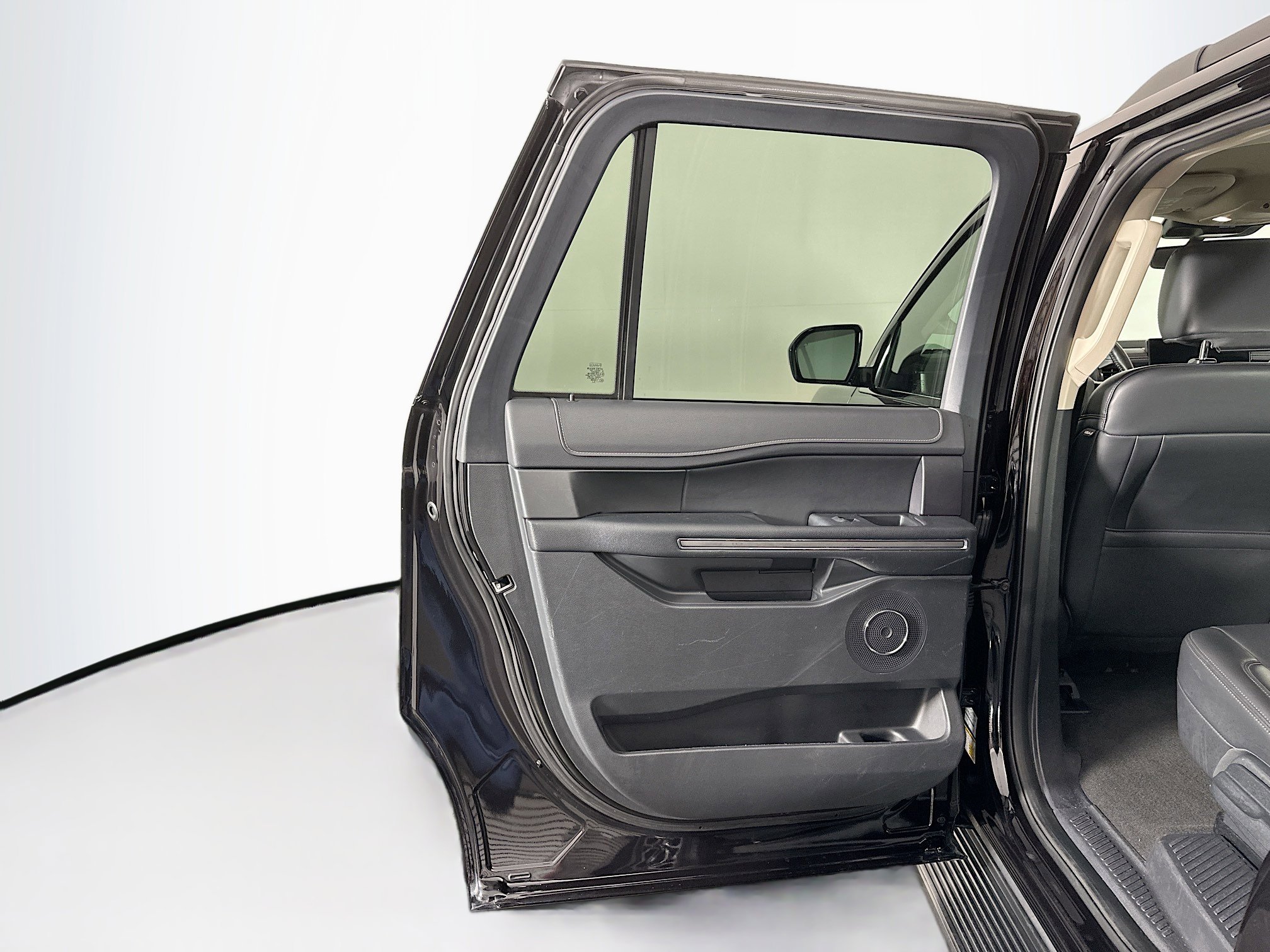 Used 2024 Ford Expedition Max XLT image 26