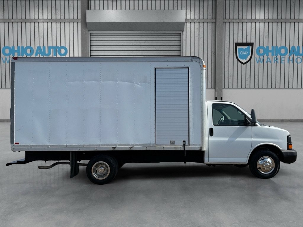 Used 2007 GMC Savana 3500 RWD image 4