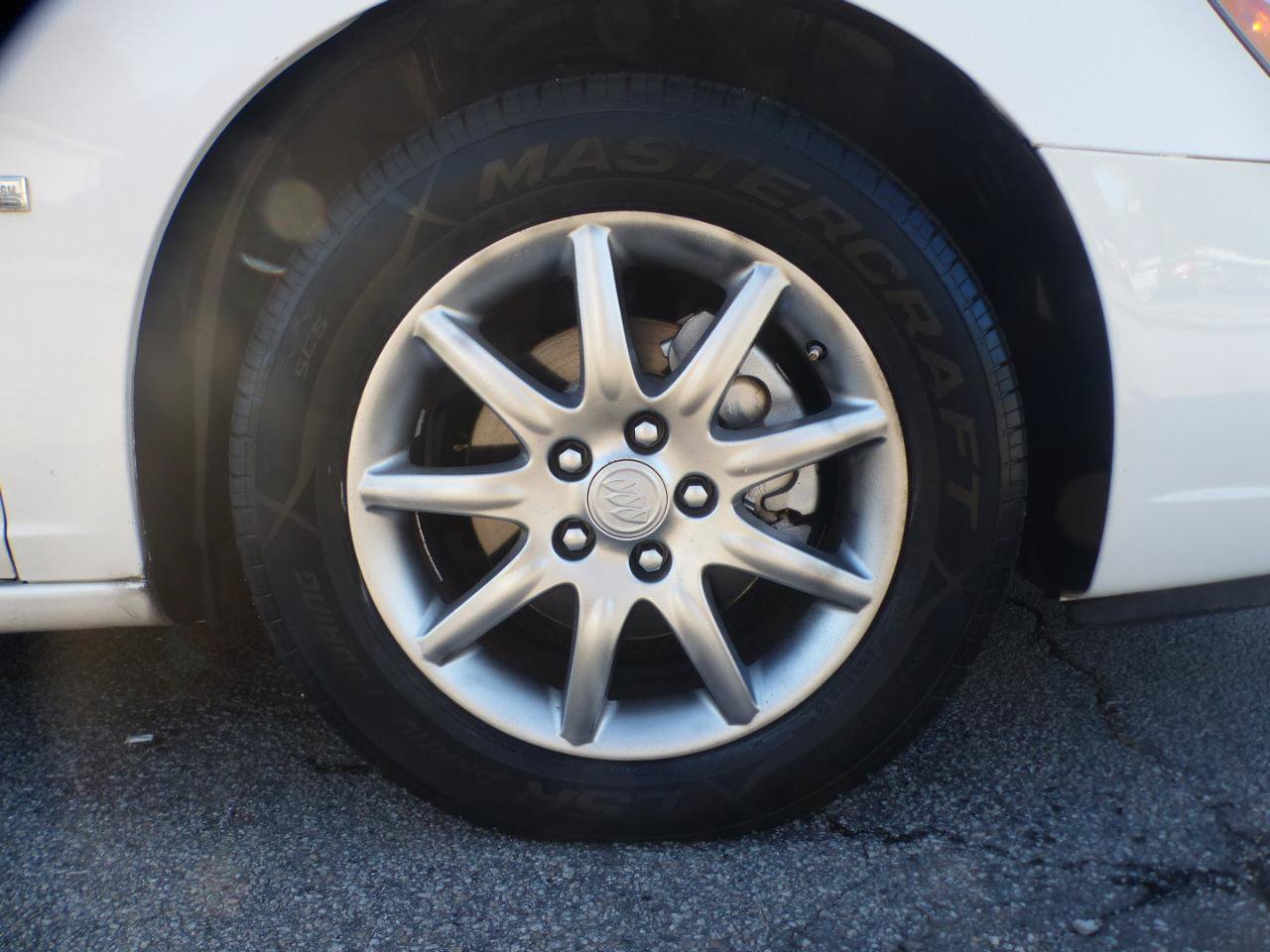 Used 2007 Buick Lucerne CXL FWD image 26
