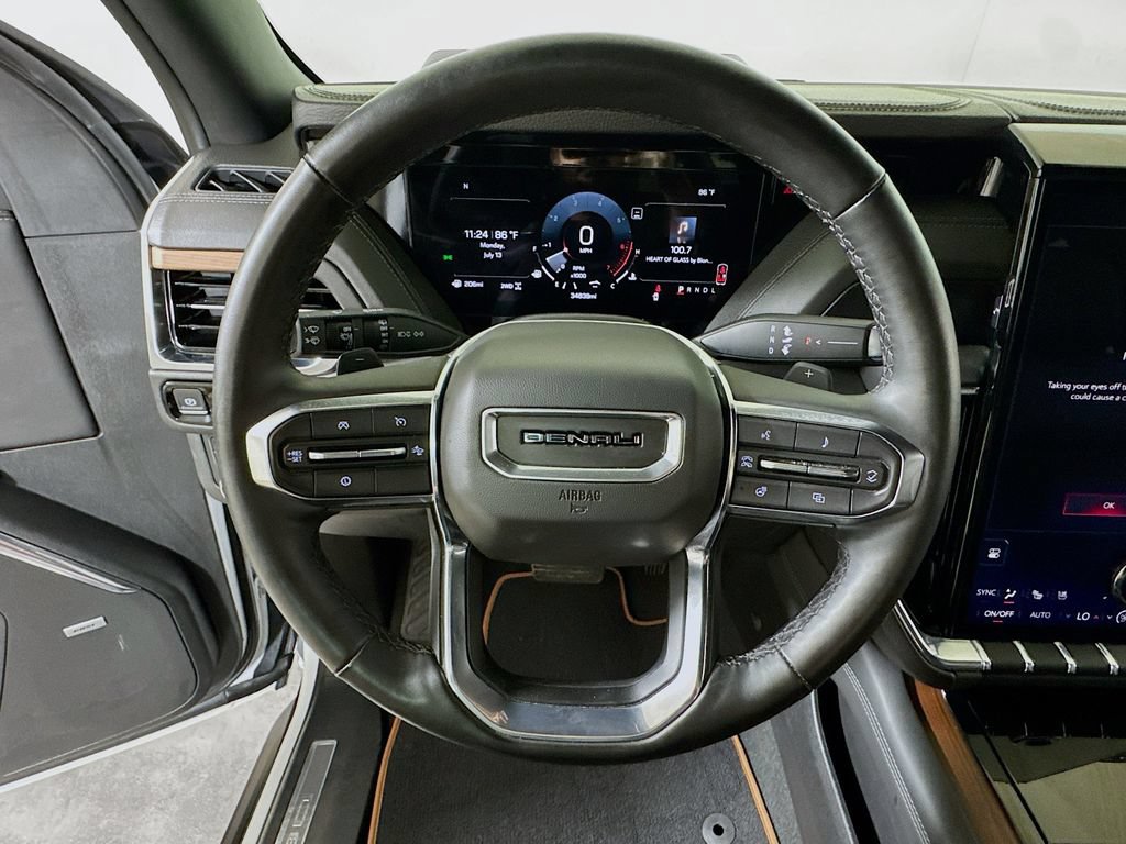 Certified 2025 GMC Yukon Denali AWD/4WD image 9