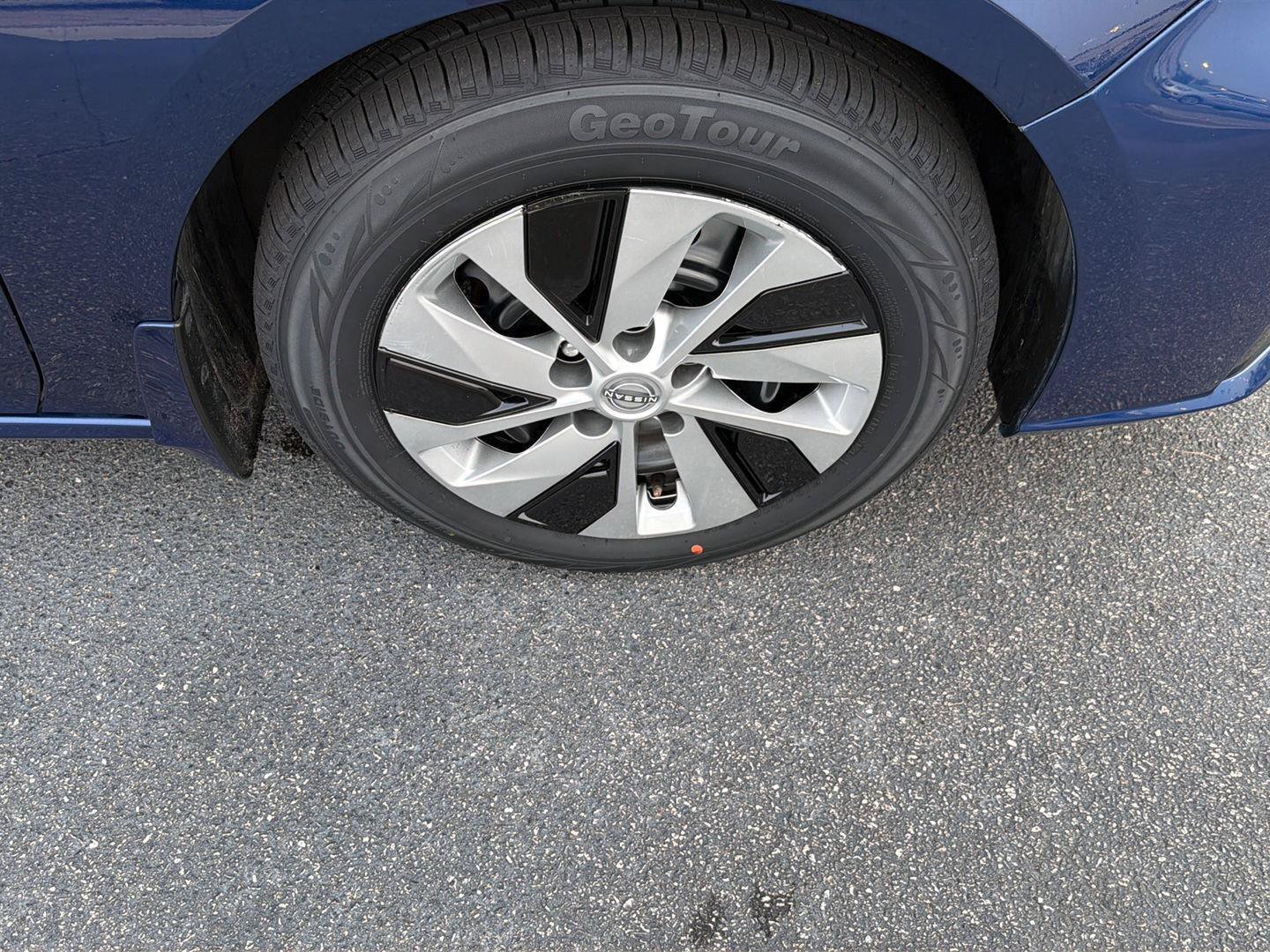 Used 2024 Nissan Altima 2.5 S FWD image 38