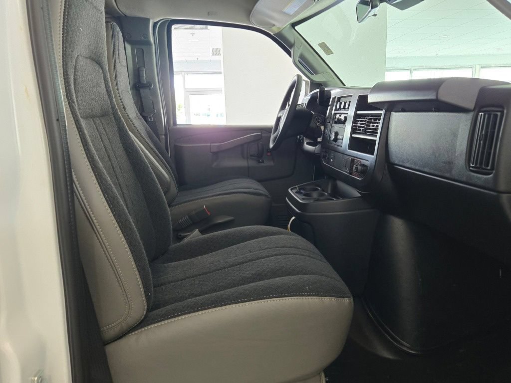 New 2026 Chevrolet Express 2500 Extended w/ Driver Convenience Package RWD image 5
