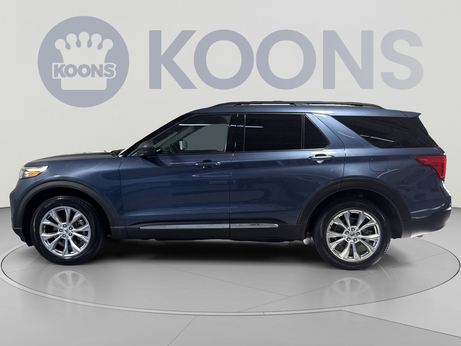 Used 2020 Ford Explorer XLT w/ Equipment Group 202A AWD/4WD image 7